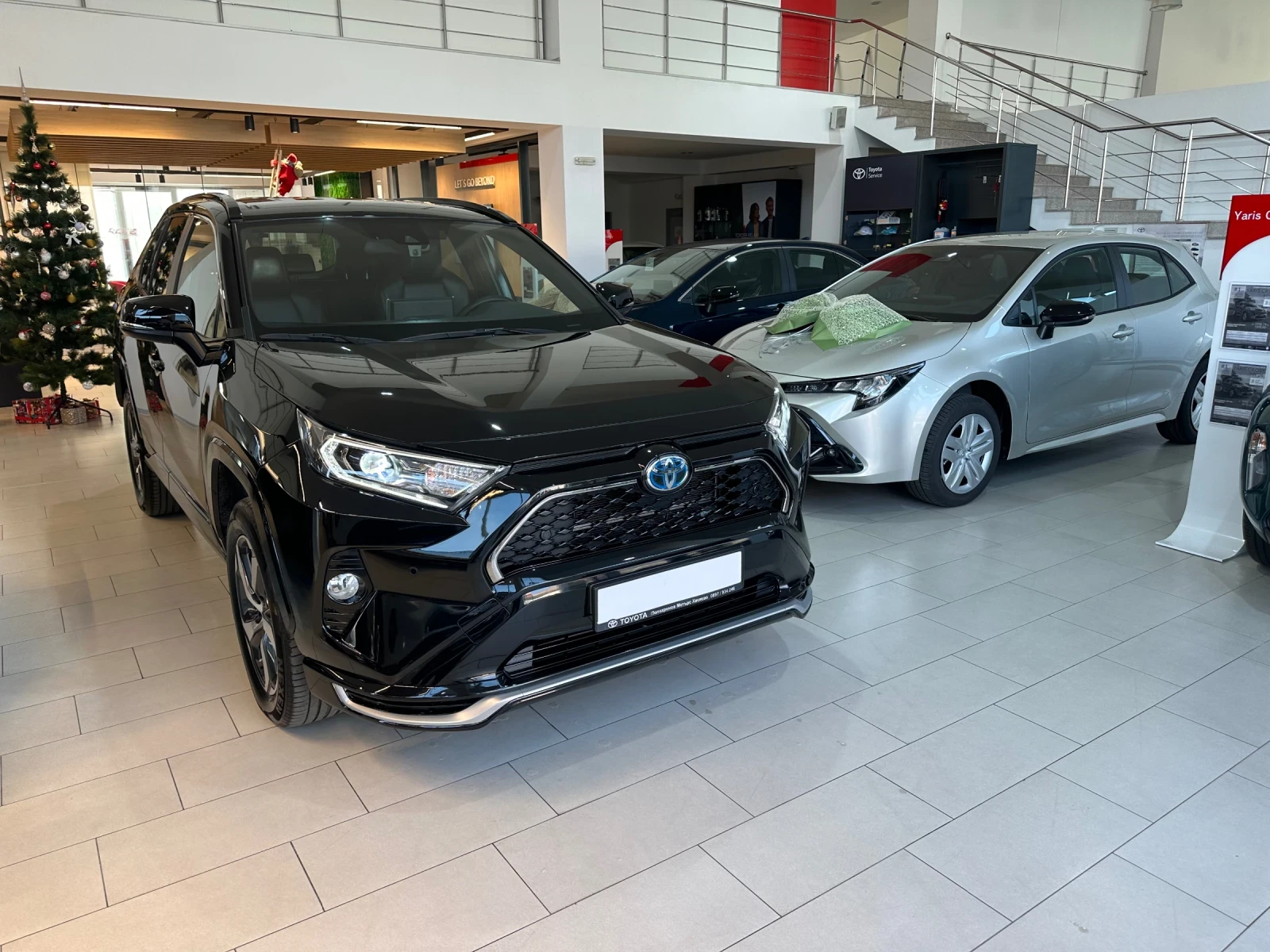 Toyota Rav4 Plug-In* Dynamic+  - изображение 6