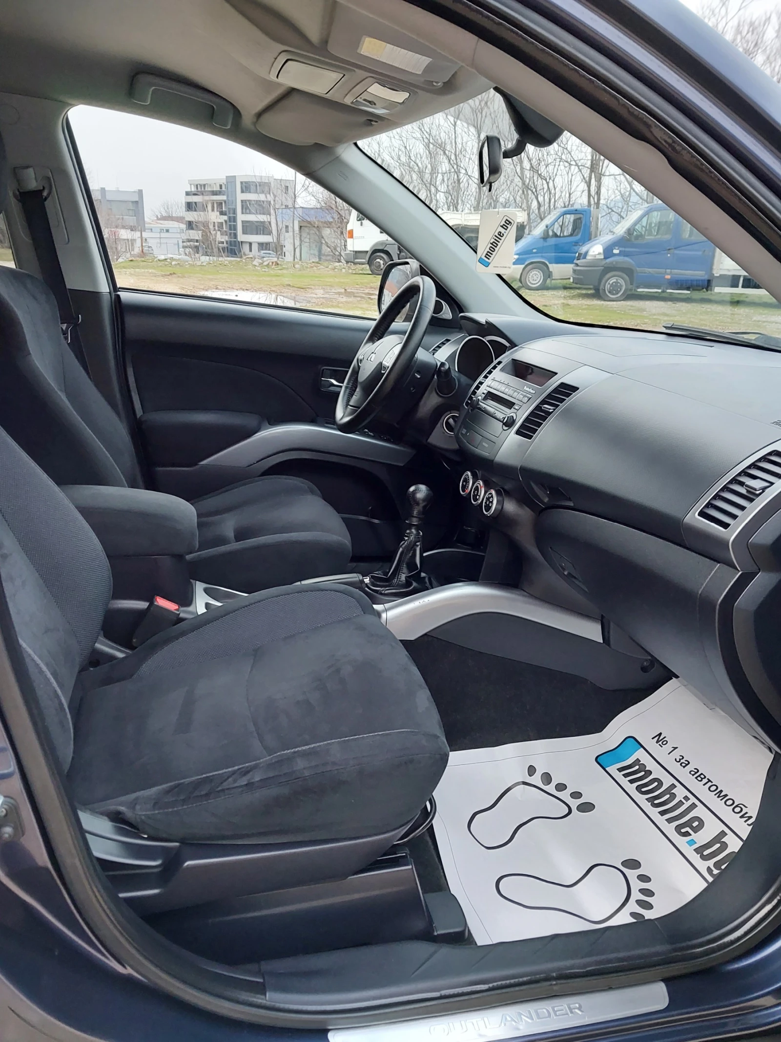 Mitsubishi Outlander 2.0- 140кс., снимка 11 - Автомобили и джипове - 53735687