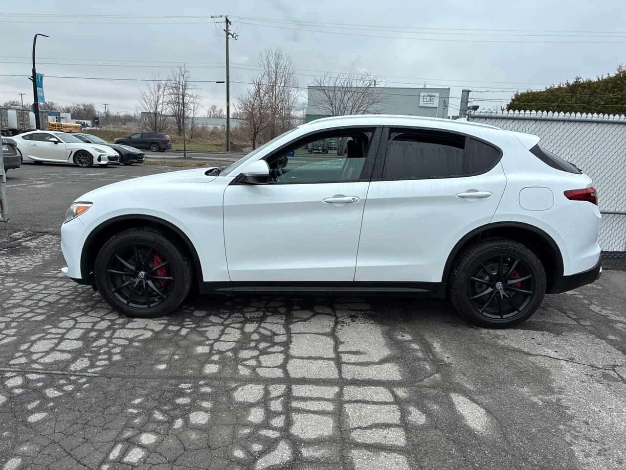 Alfa Romeo Stelvio * Ti * ПОДГРЕВ* ДИСТРОНИК* , снимка 3 - Автомобили и джипове - 54331109