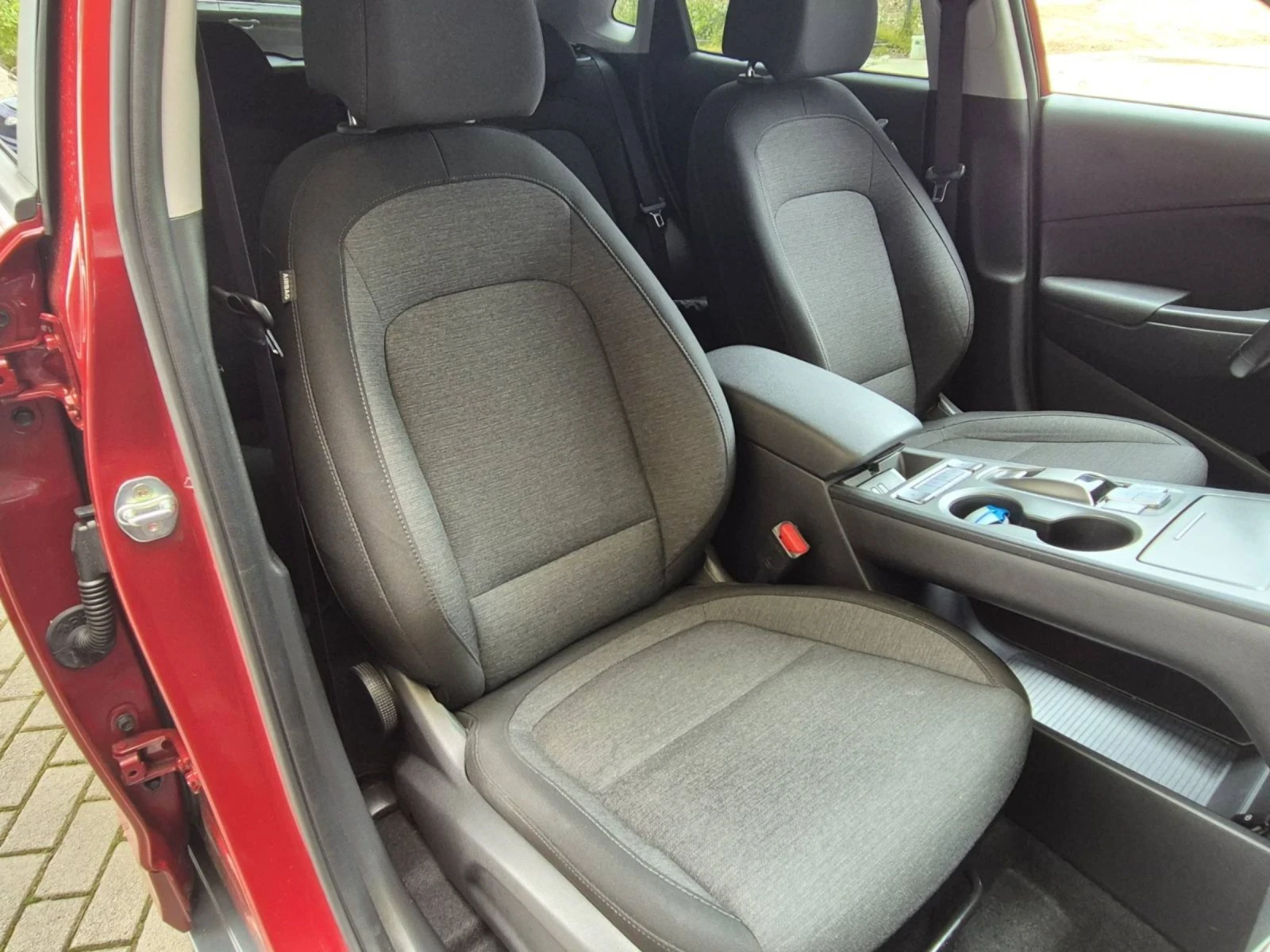 Hyundai Kona Гаранционен Фейслифт, снимка 10 - Автомобили и джипове - 54436724