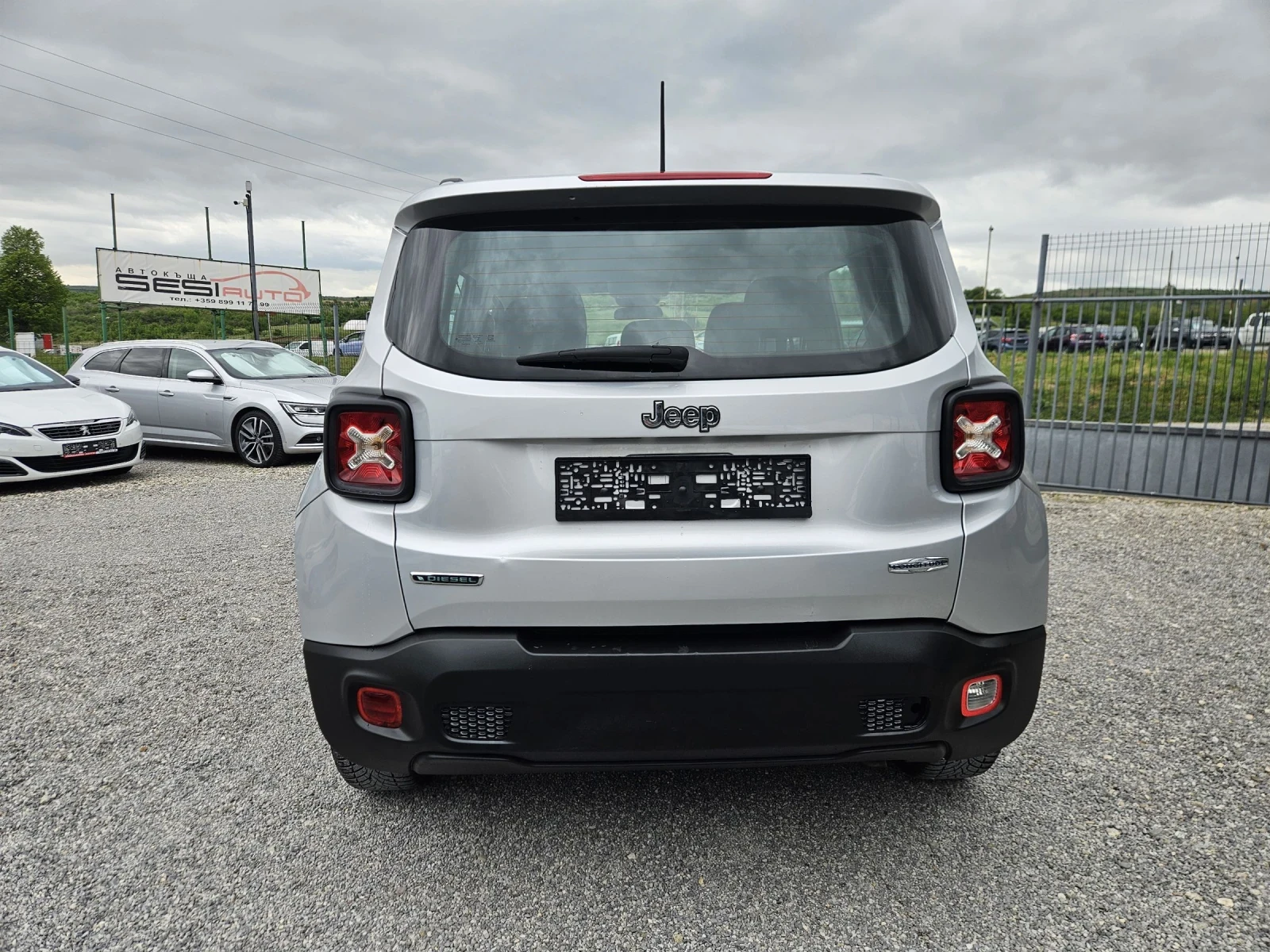 Jeep Renegade 1.6 M-jet , снимка 6 - Автомобили и джипове - 54488325