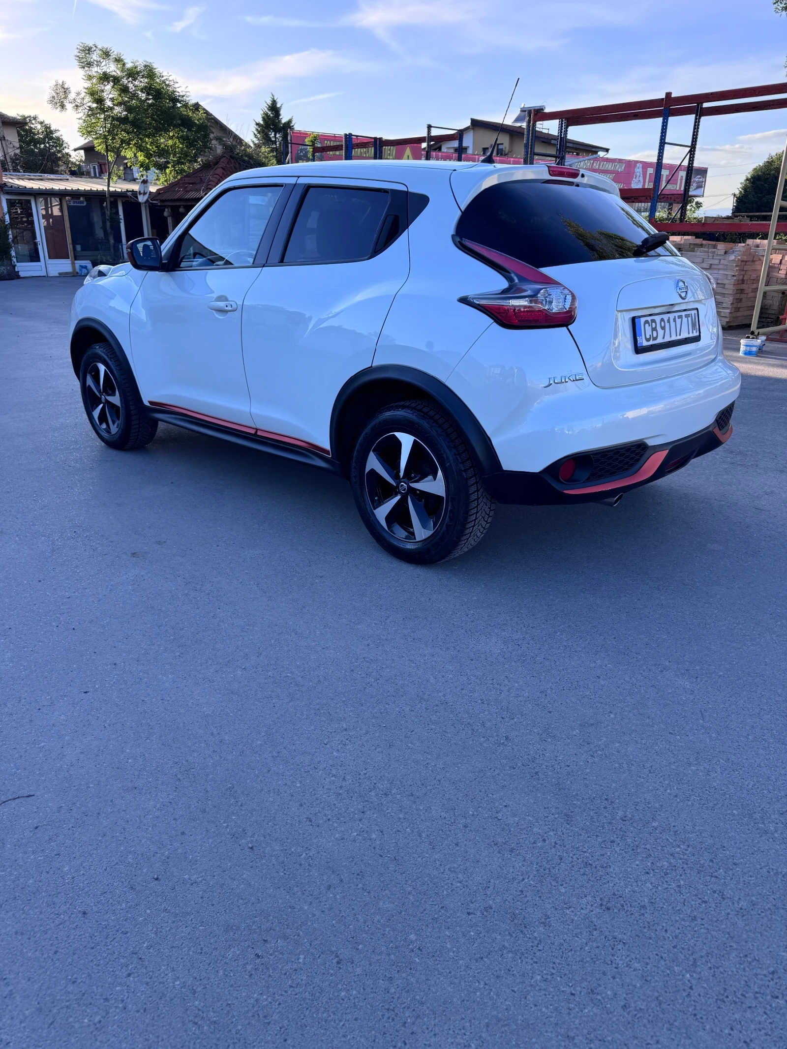 Nissan Juke, снимка 3 - Автомобили и джипове - 54717561