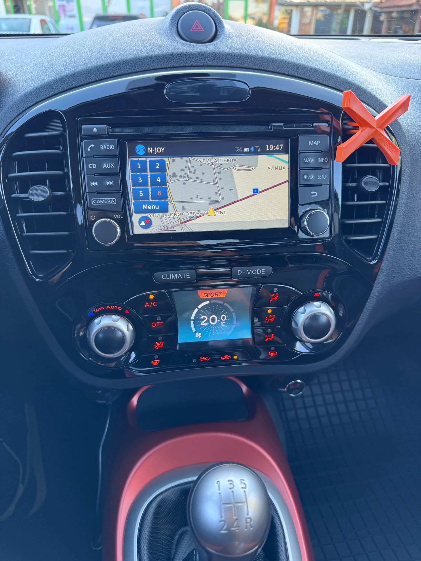 Nissan Juke, снимка 14 - Автомобили и джипове - 54717561