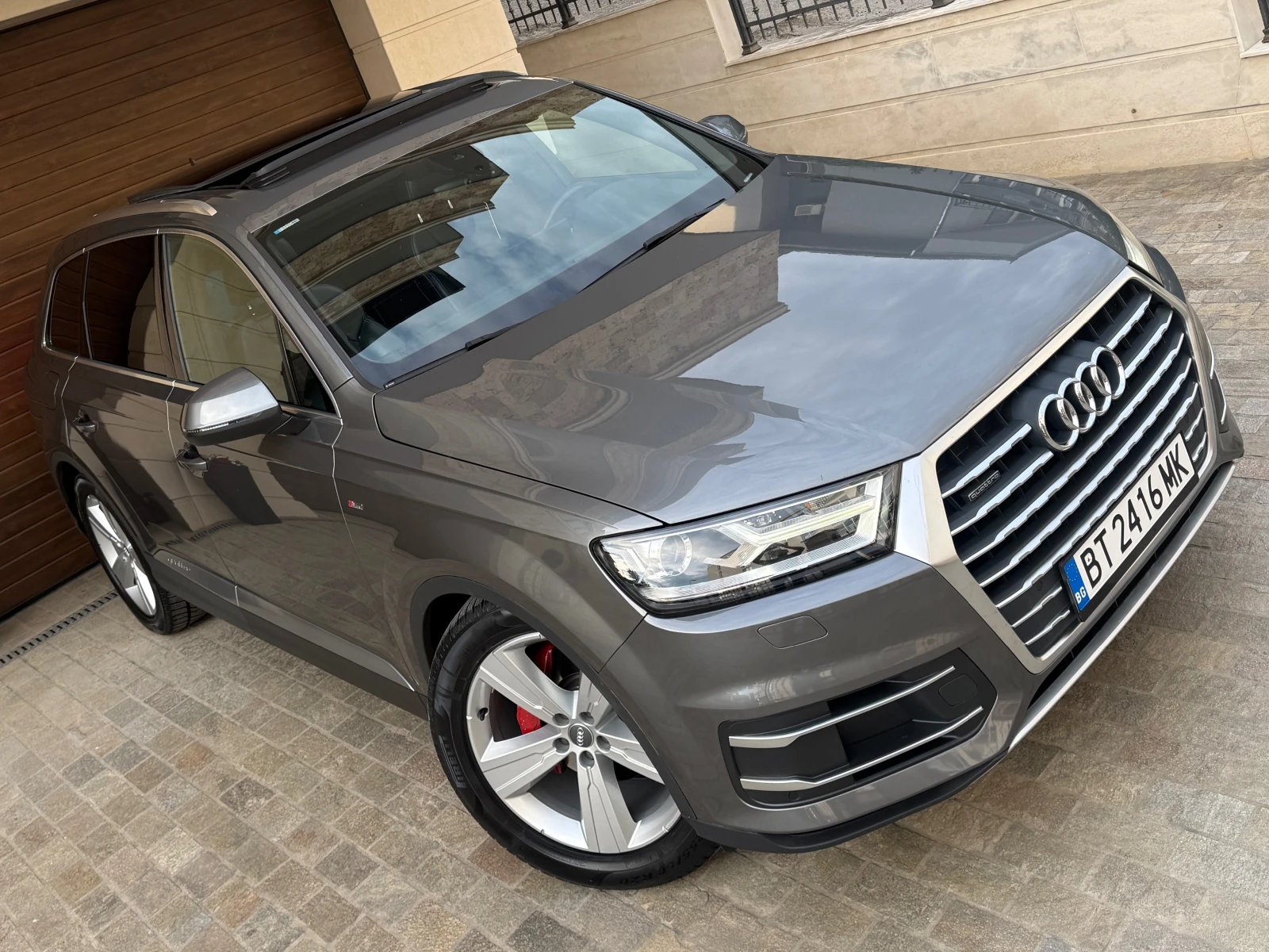 Audi Q7 3.0TDI* S-Line* Завиващ Мост* Доказуеми Км* 