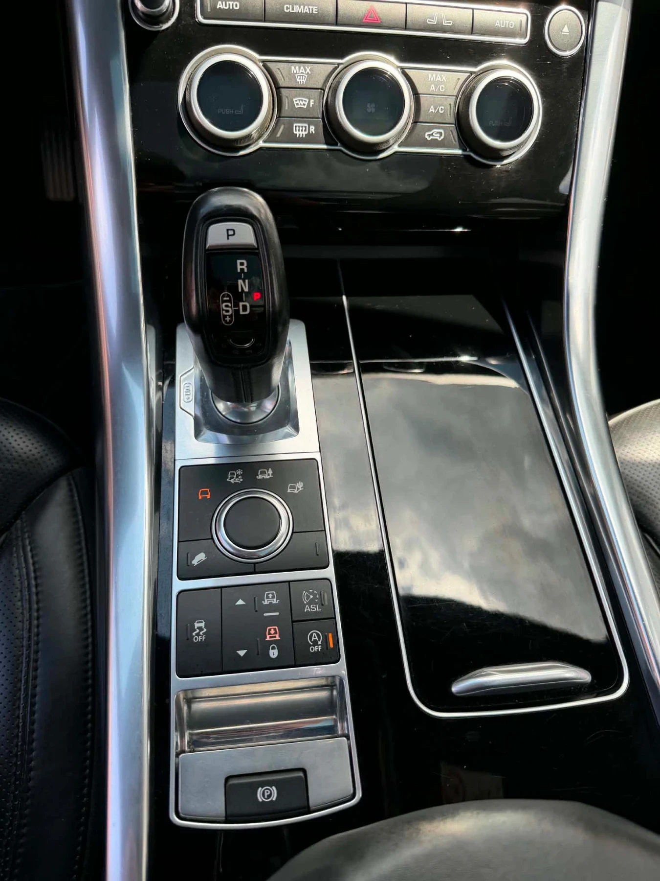 Land Rover Range Rover Sport HSE SDV6/Dynamic/Meridian/Panoramic/121300km, снимка 11 - Автомобили и джипове - 55355037