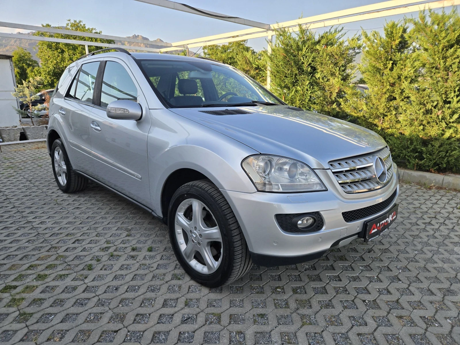 Mercedes-Benz ML 320 3.0CDI-224к= АВТОМАТ= SPORT= АВИ= КСЕНОН= АВТОПИЛО, снимка 2 - Автомобили и джипове - 55657113