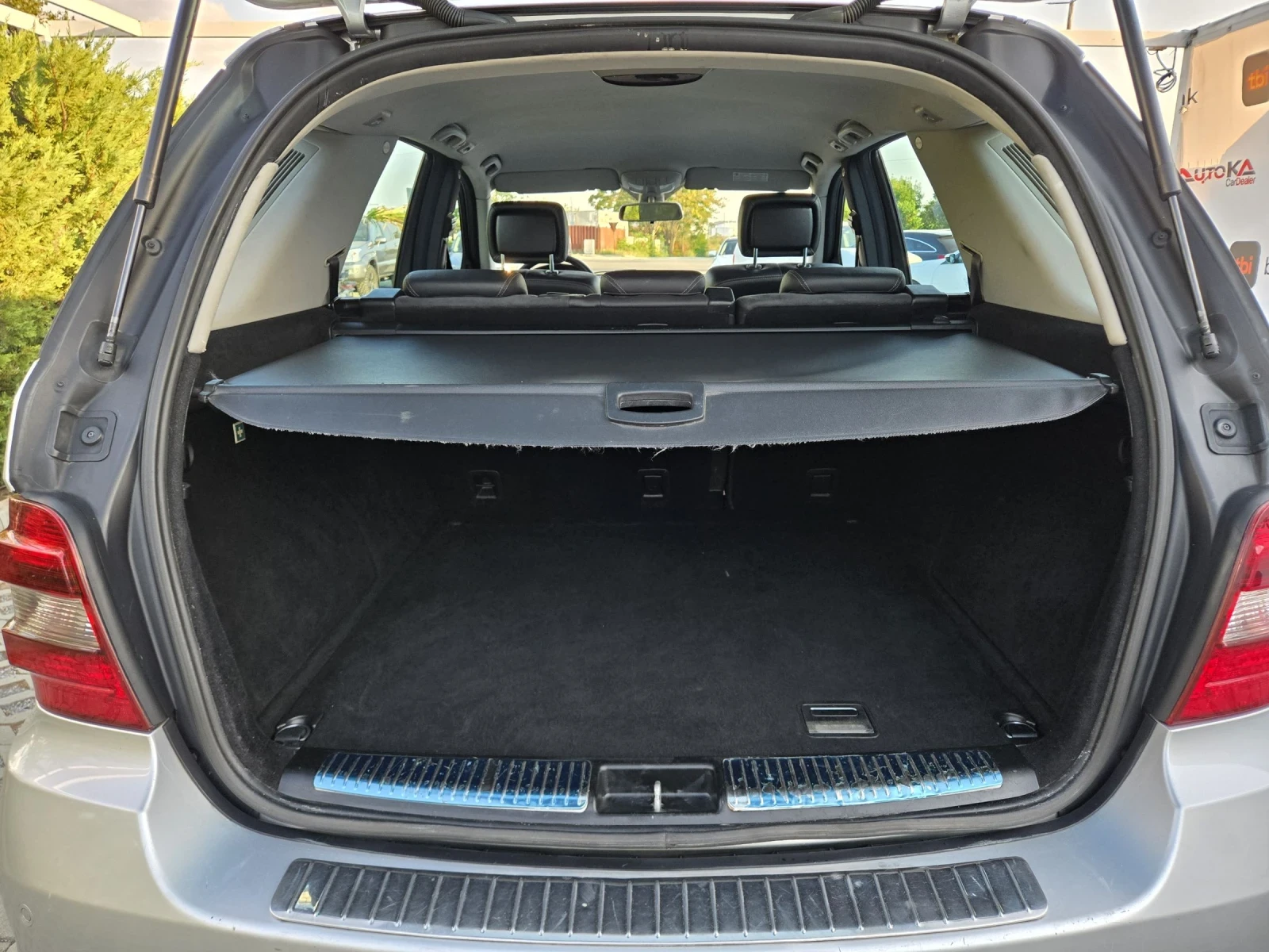 Mercedes-Benz ML 320 3.0CDI-224к= АВТОМАТ= SPORT= АВИ= КСЕНОН= АВТОПИЛО, снимка 10 - Автомобили и джипове - 55657113