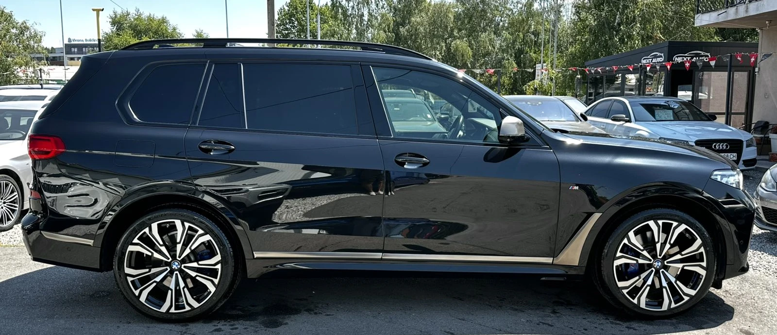 BMW X7 M50D 400HP M INDIVIDUAL HUD B&W MASSAGE TV 360', снимка 4 - Автомобили и джипове - 56105865