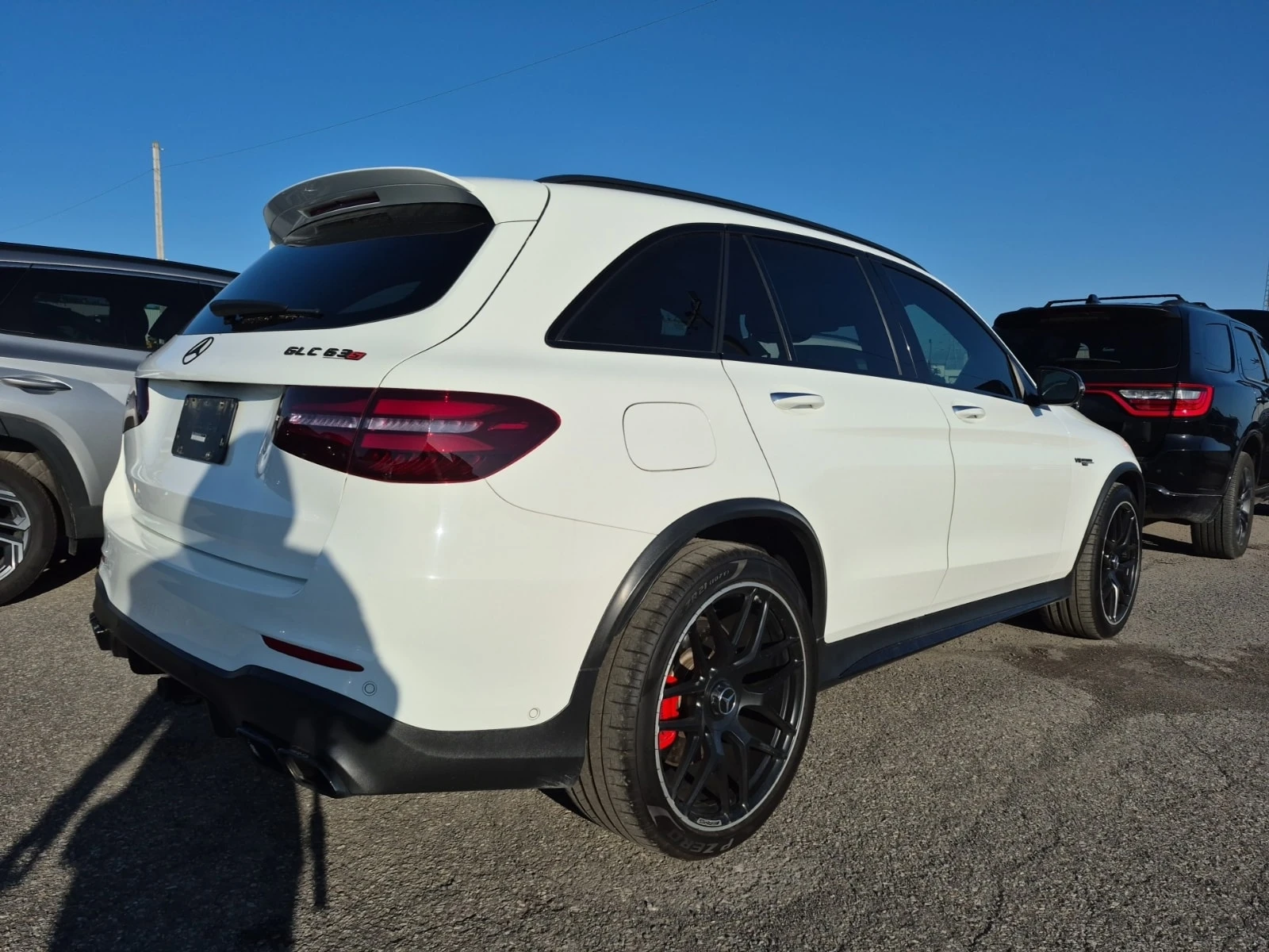 Mercedes-Benz GLC 63 AMG * CARFAX * Пълна сервизна история * , снимка 3 - Автомобили и джипове - 56125513