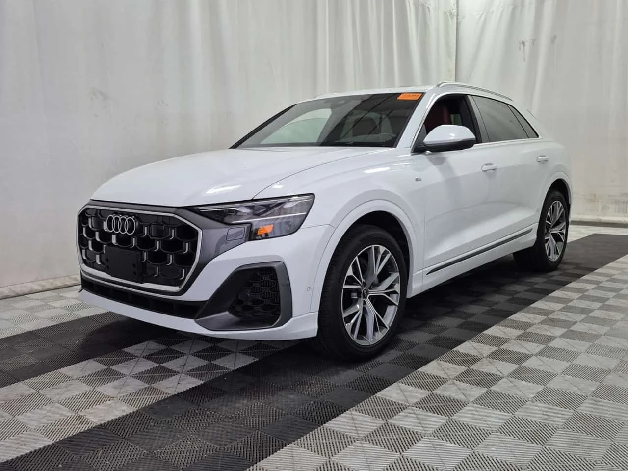 Audi Q8 3.0 TFSI| HUD| PANO| 360| AMBIENT| 2 КЛЮЧА| 