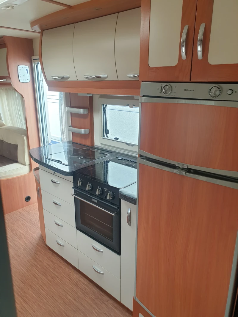 Каравана Hobby 695Vip, снимка 15 - Каравани и кемпери - 52351682