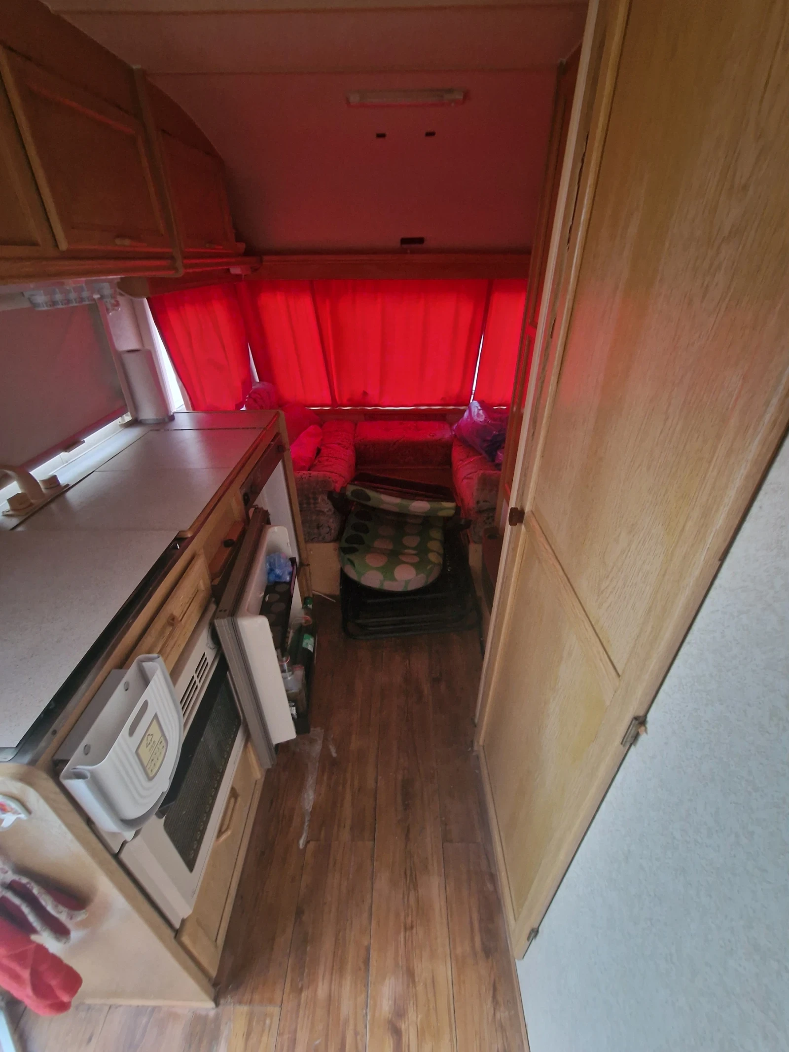 Каравана ABI, снимка 11 - Каравани и кемпери - 53977870