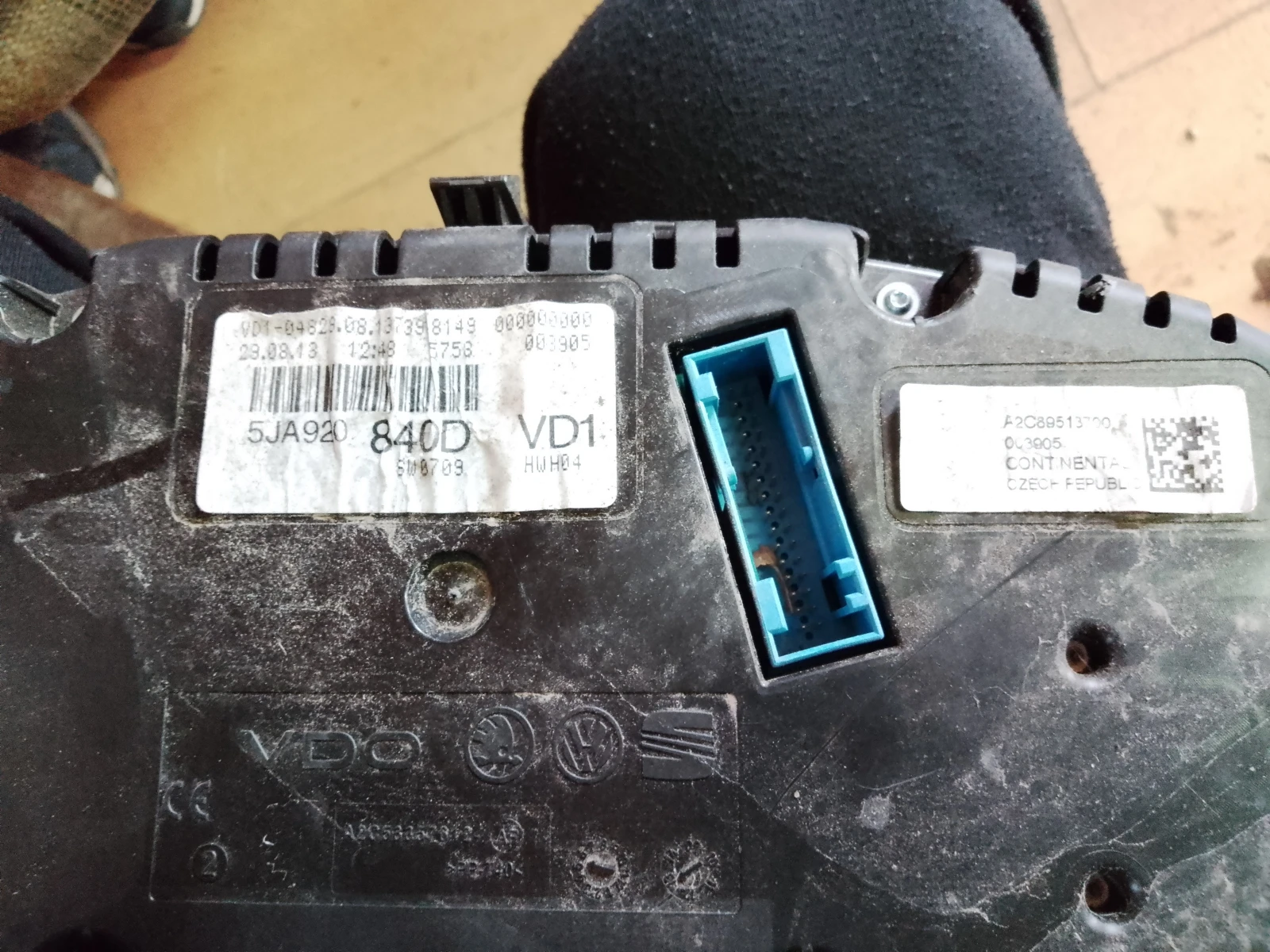 2C89513700     5JA920840D | Mobile.bg   2