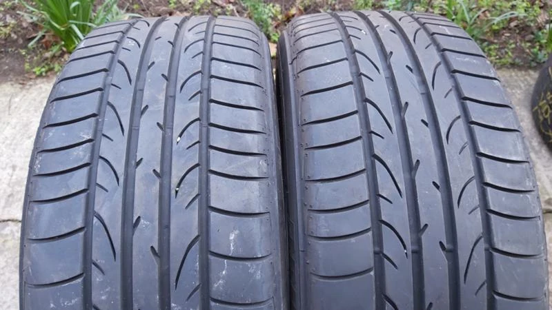 Гуми Летни 215/45R17, снимка 1 - Гуми и джанти - 27298819