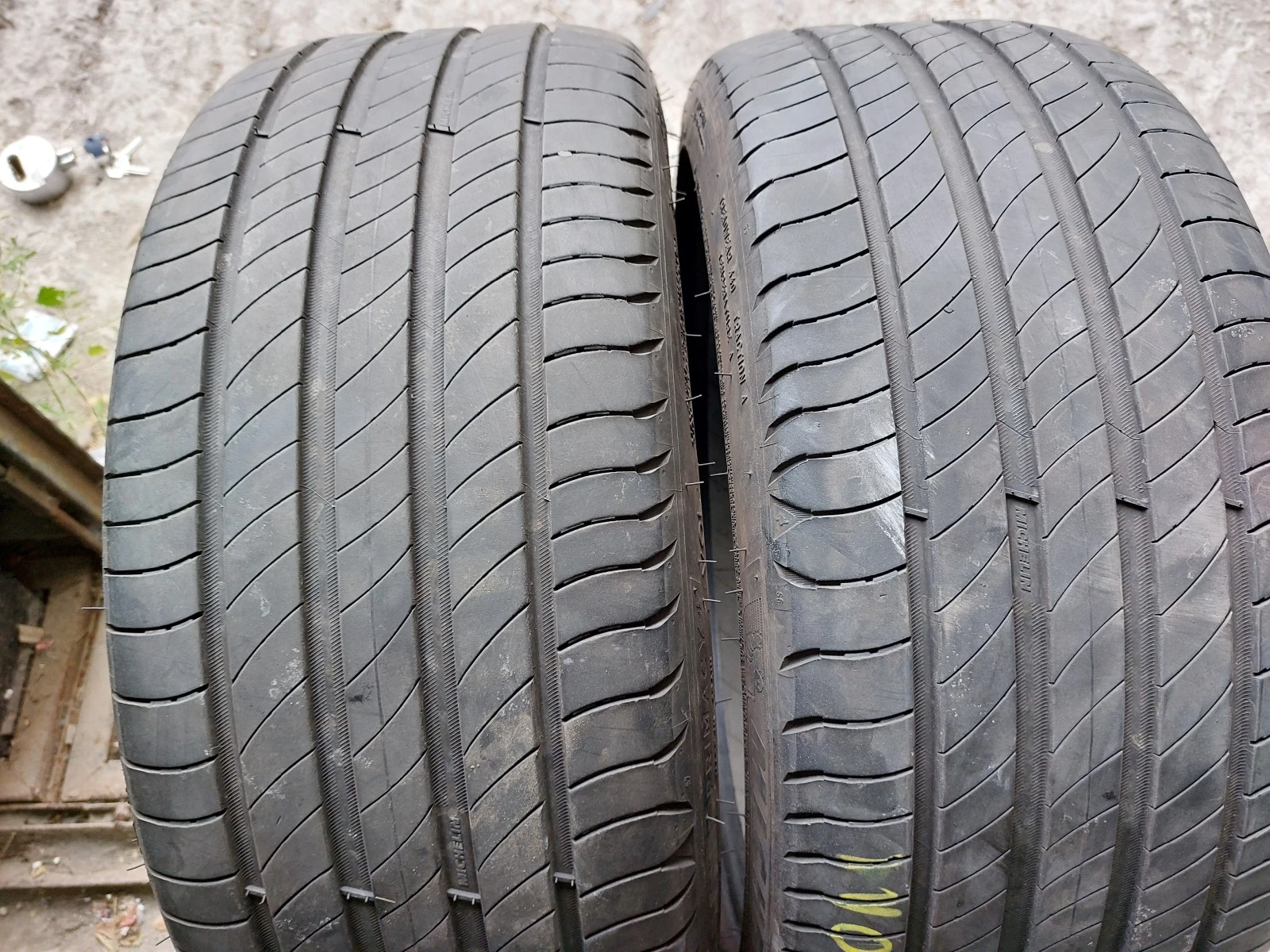 ���� 235/40R19 | Mobile.bg � ����������� 2