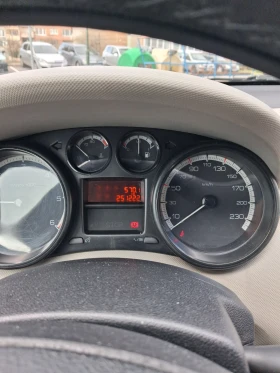 Peugeot 308 Хечбег, снимка 12