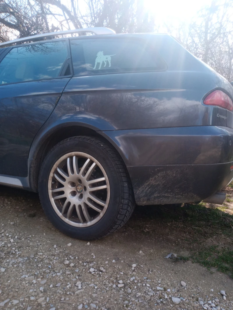 Alfa Romeo Crosswagon q4, снимка 2 - Автомобили и джипове - 47073658