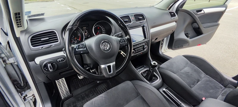 VW Golf HIGHLINE, снимка 9 - Автомобили и джипове - 47250655