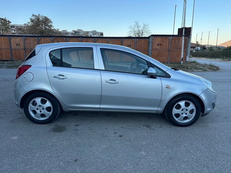 Opel Corsa 1.2i Италия, снимка 8 - Автомобили и джипове - 47895250