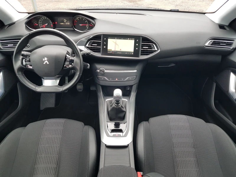 Peugeot 308 1.2 e-THP Allure, снимка 8 - Автомобили и джипове - 48235022