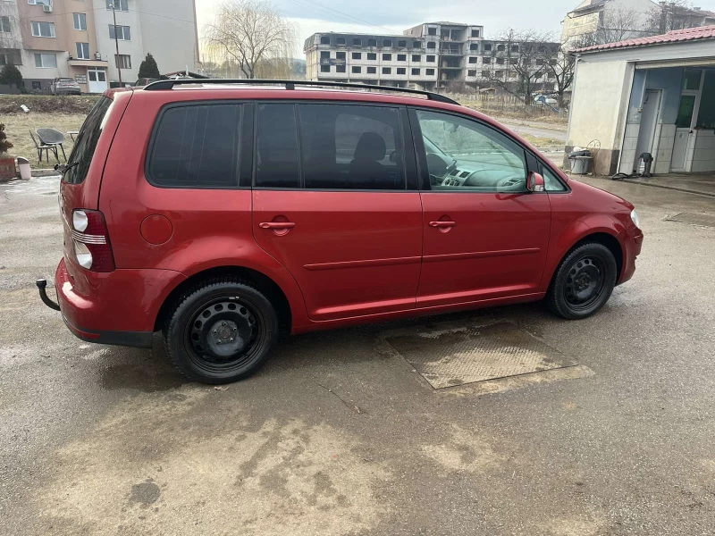 VW Touran, снимка 2 - Автомобили и джипове - 48588908