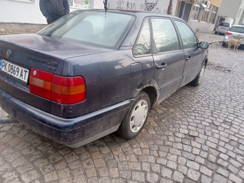 VW Passat, снимка 6 - Автомобили и джипове - 49317695