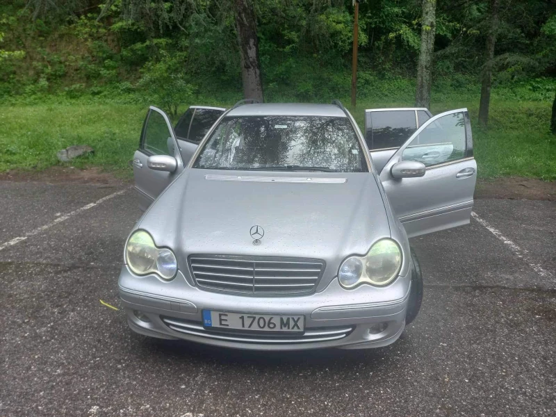 Mercedes-Benz C 220, снимка 2 - Автомобили и джипове - 49346986