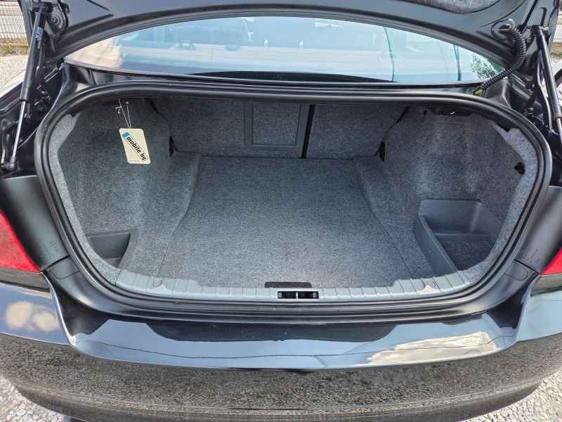 BMW 320 D 6ck.XENON, снимка 15 - Автомобили и джипове - 51451136