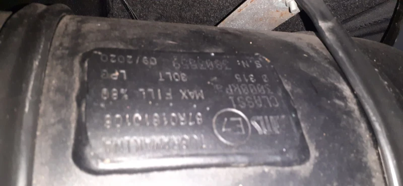 Mazda 323 АГУ, снимка 15 - Автомобили и джипове - 53507688