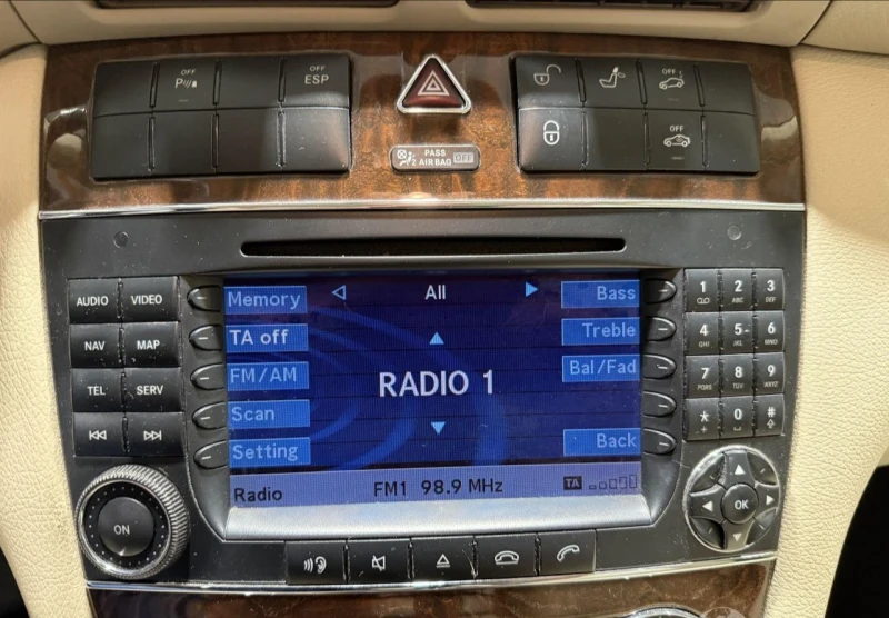 Mercedes-Benz C 180, снимка 10 - Автомобили и джипове - 53196061