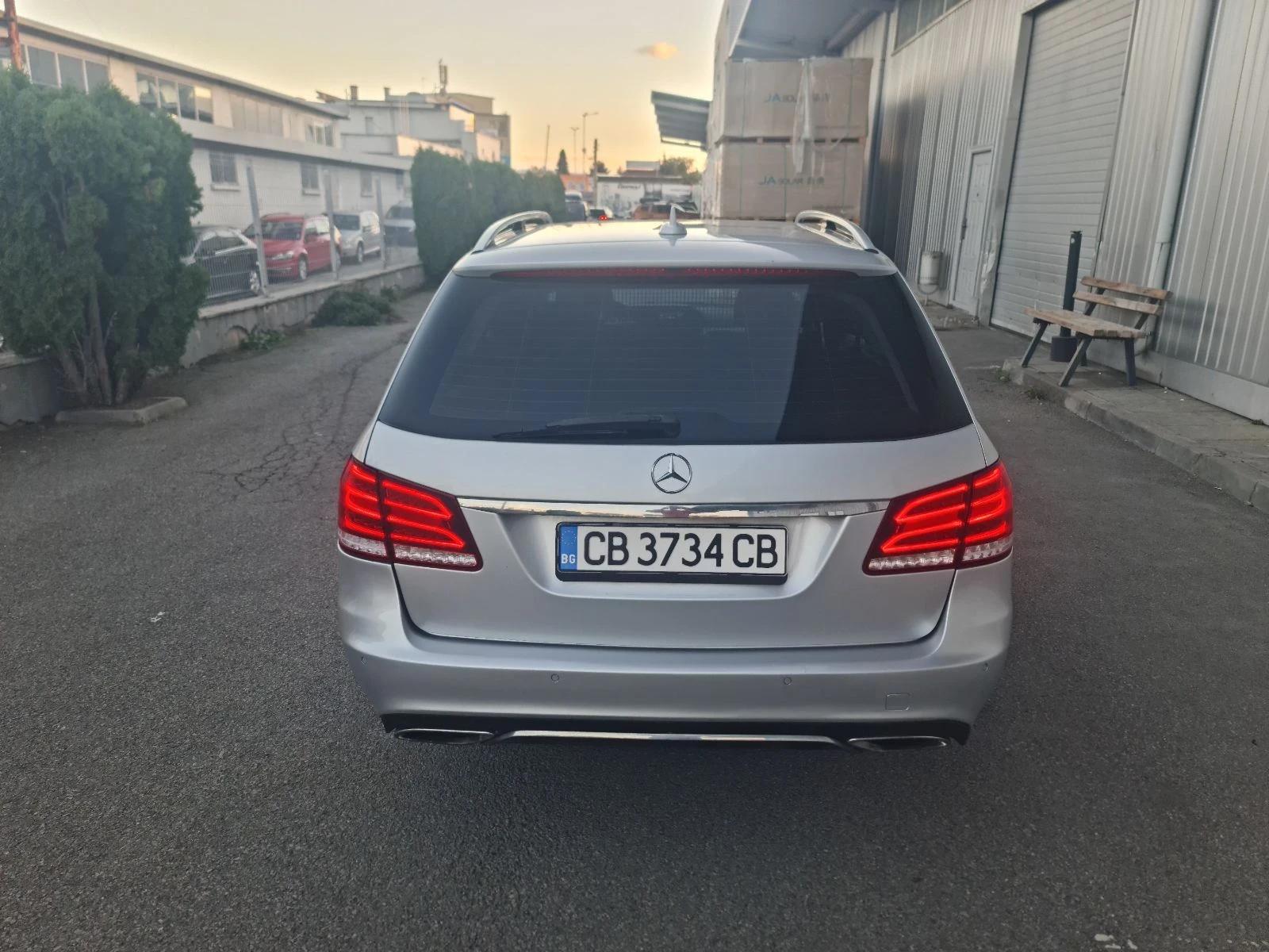 Mercedes-Benz E 350 4-MATIC  - изображение 4