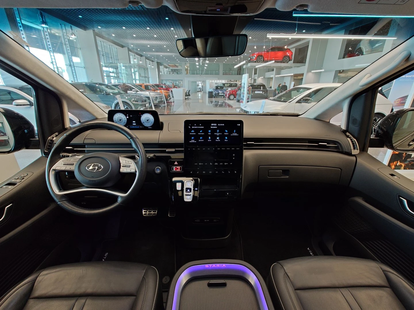 Hyundai Staria Luxury AWD | Mobile.bg — изображение 12