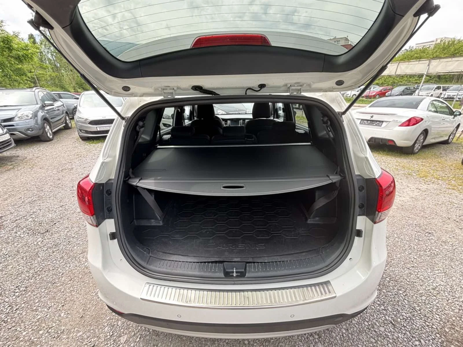 Kia Carens 1.7 eco dynamics - изображение 8
