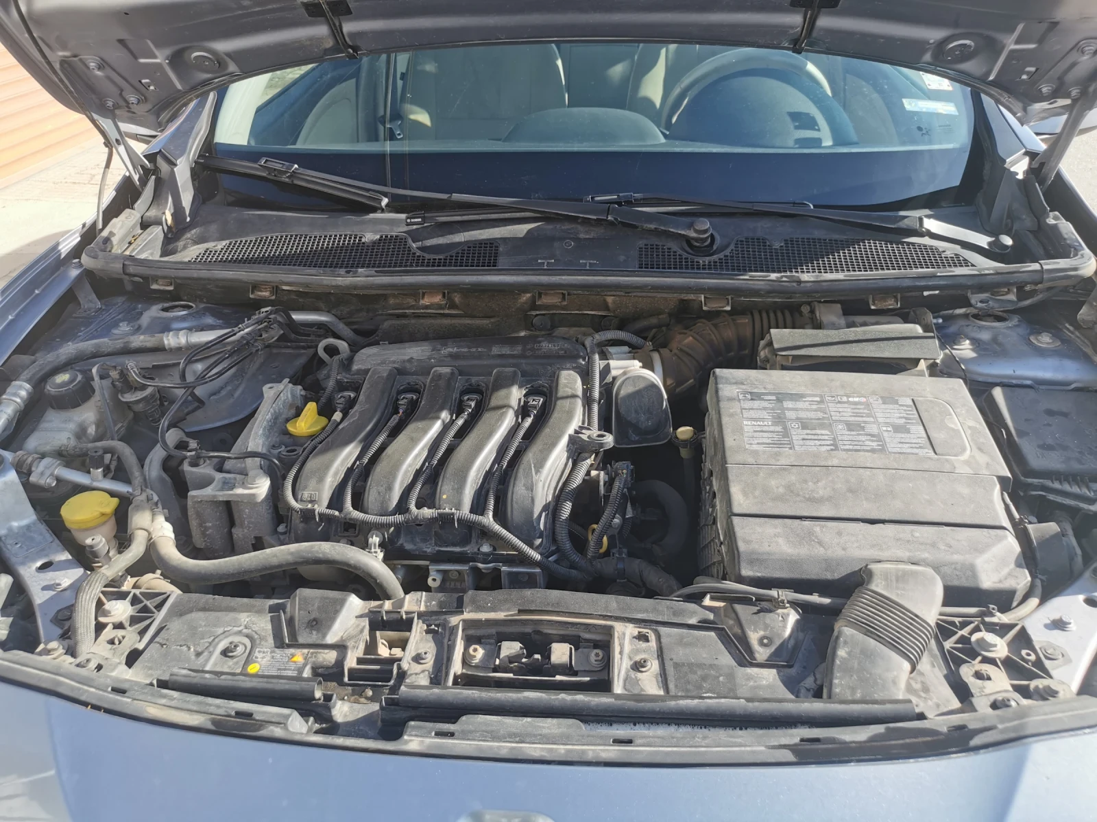 Renault Fluence 1.6 бензин - изображение 9