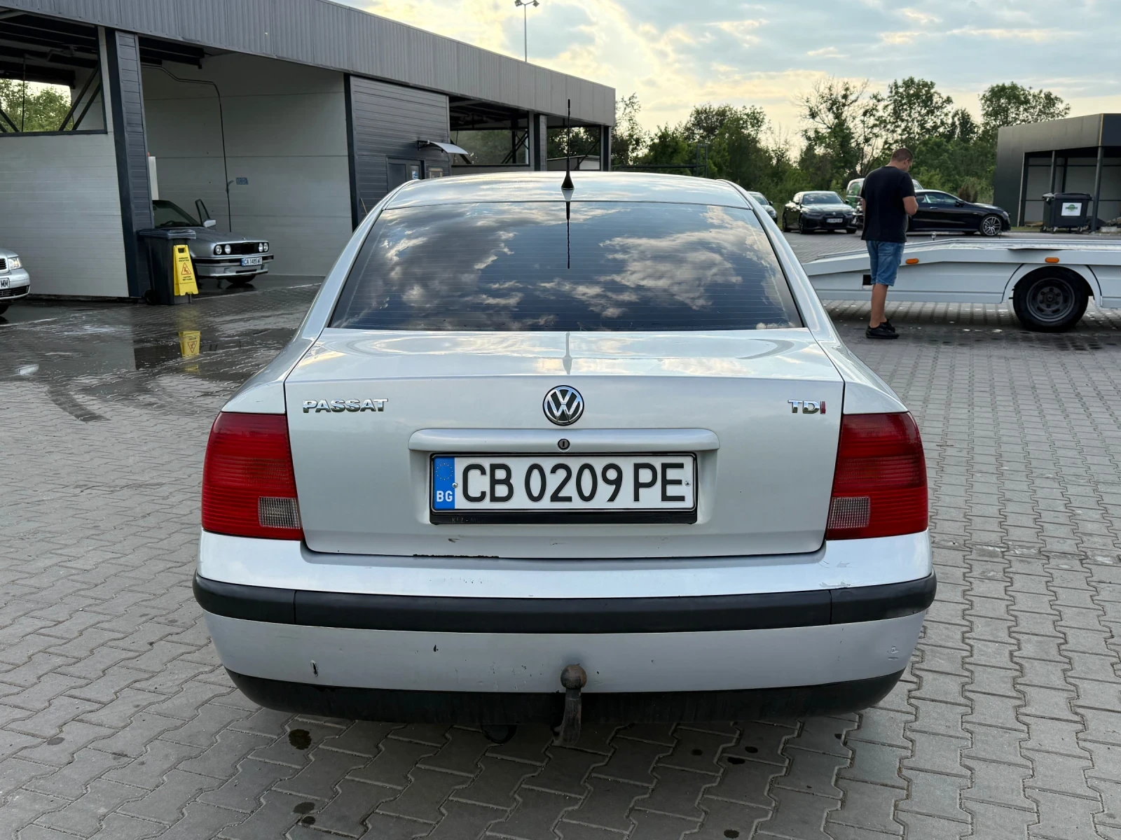 VW Passat 1.9 Автоматик - изображение 8