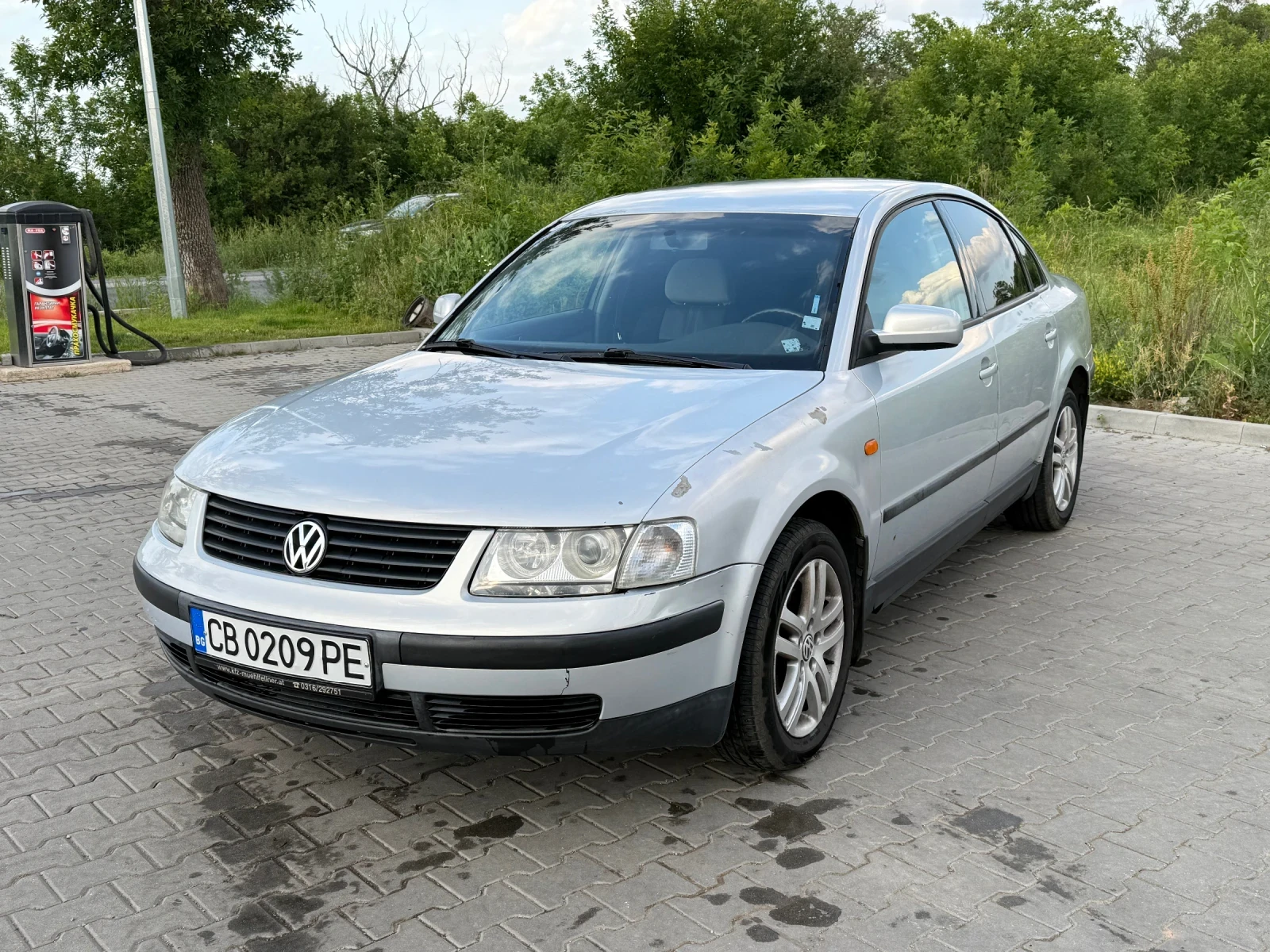 VW Passat 1.9 Автоматик - изображение 3