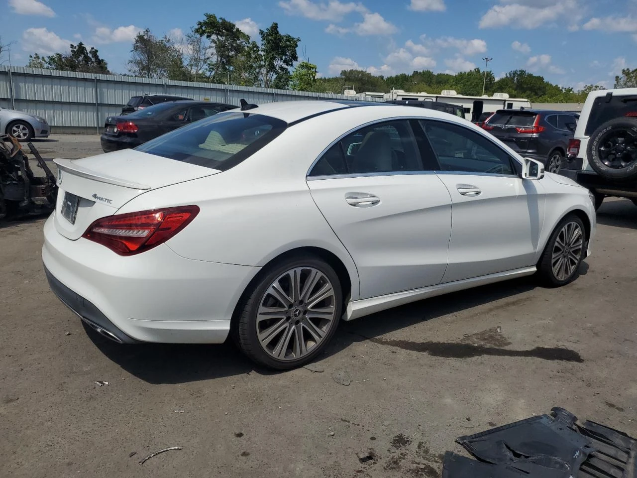 Mercedes-Benz CLA 250 4MATIC * КЛИП НА ДВИГАТЕЛ* * ЛИЗИНГ*  - изображение 4