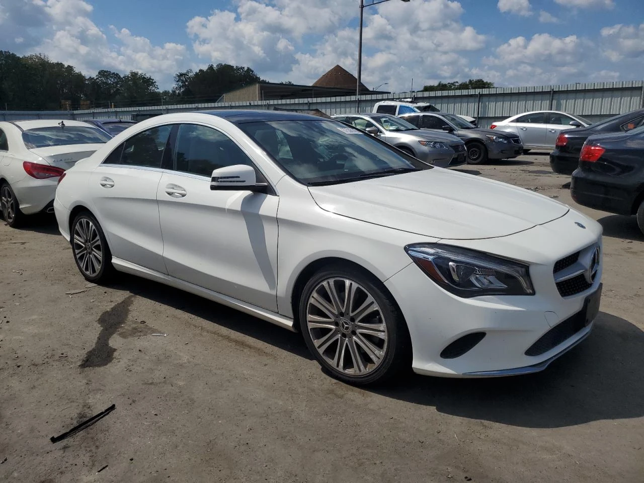 Mercedes-Benz CLA 250 4MATIC * КЛИП НА ДВИГАТЕЛ* * ЛИЗИНГ*  - изображение 2
