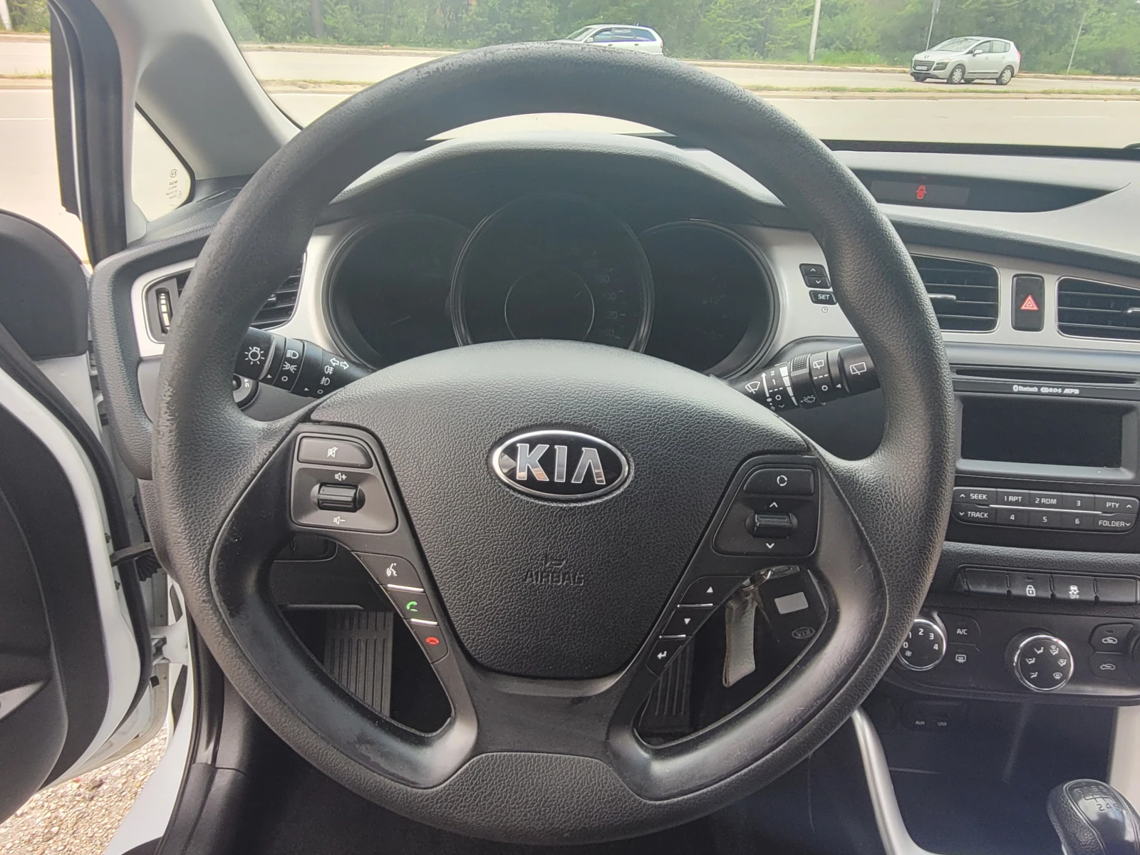 Kia Ceed 1.4i 100k.s.GAS, снимка 13 - Автомобили и джипове - 53118790