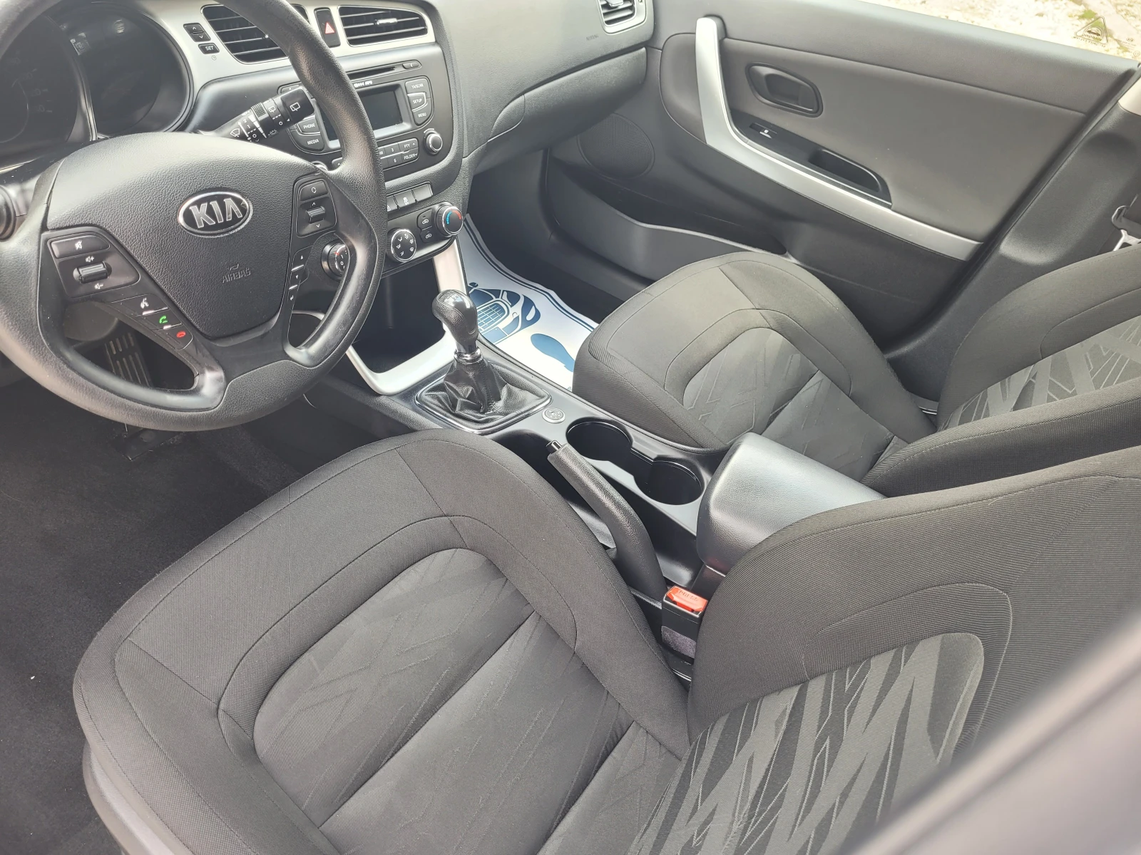 Kia Ceed 1.4i 100k.s.GAS, снимка 9 - Автомобили и джипове - 53118790
