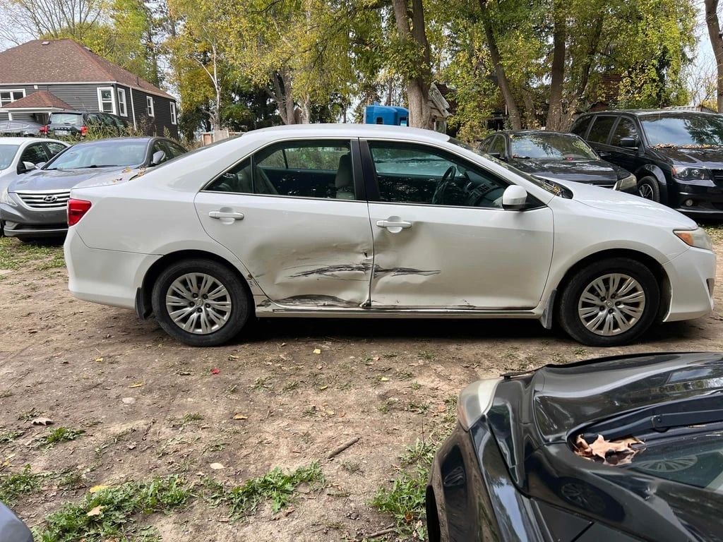 Toyota Camry * 4dr Sdn I4 Auto * CARFAX * ЦЕНА ДО БГ - изображение 5