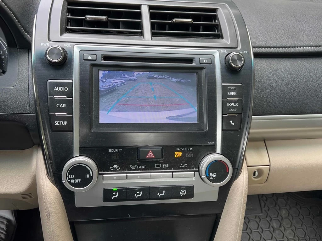 Toyota Camry * 4dr Sdn I4 Auto * CARFAX * ЦЕНА ДО БГ - изображение 10