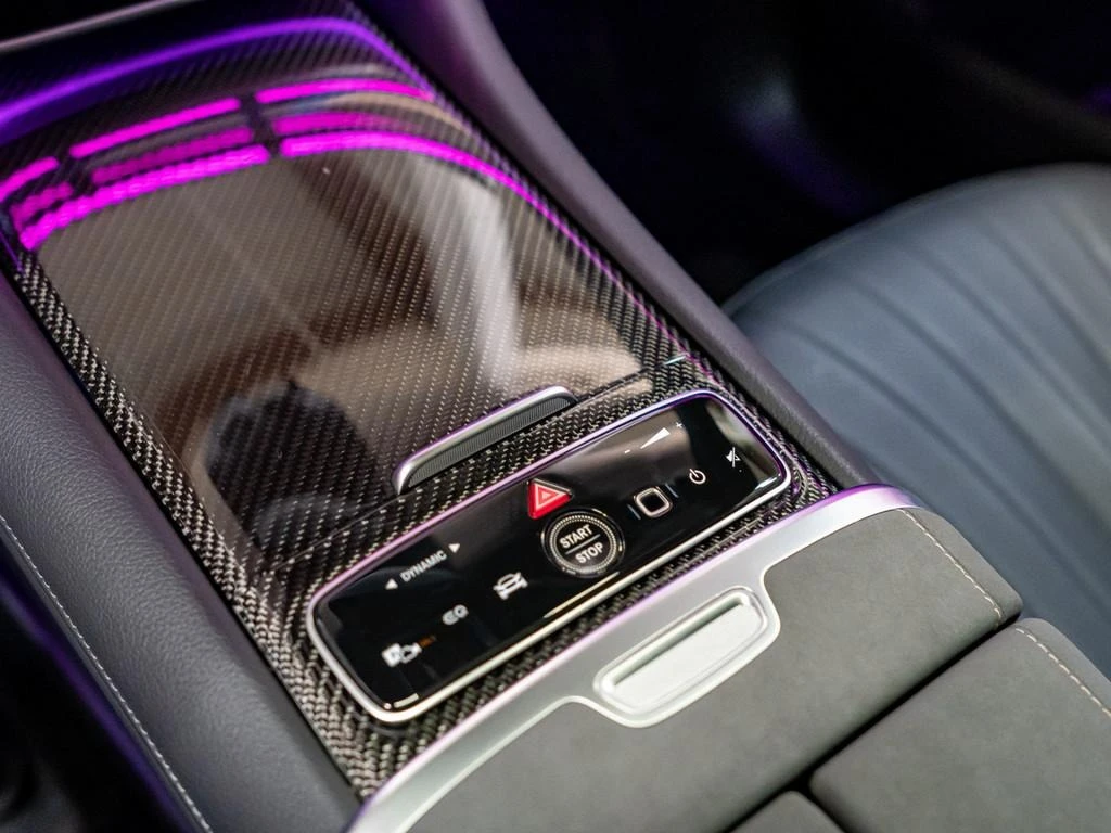 Mercedes-Benz EQS 580 SUV 4-MATIC AMG HYPERSCREEN CARBON - изображение 6