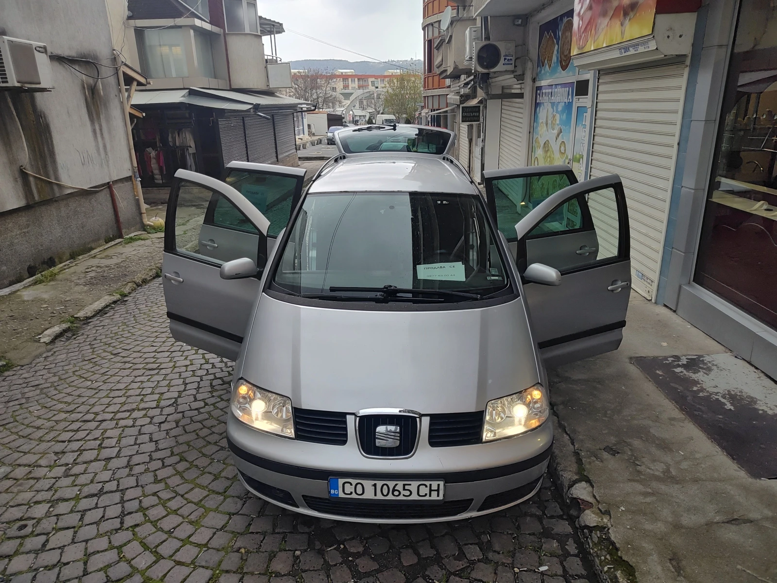 Seat Alhambra, снимка 16 - Автомобили и джипове - 54310983