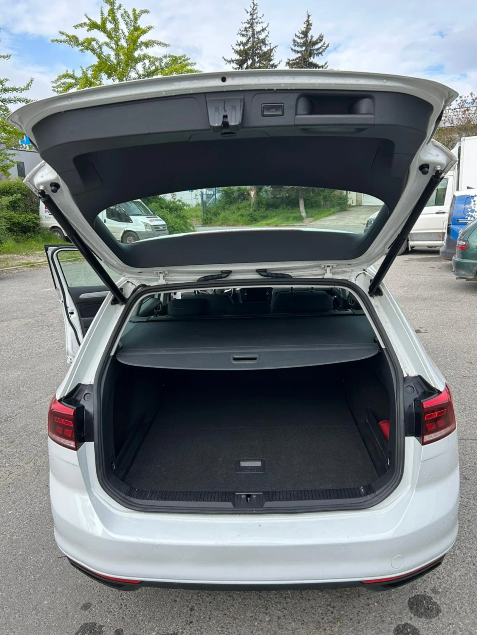 VW Passat 2.0 tdi, dsg 7, снимка 7 - Автомобили и джипове - 54323455