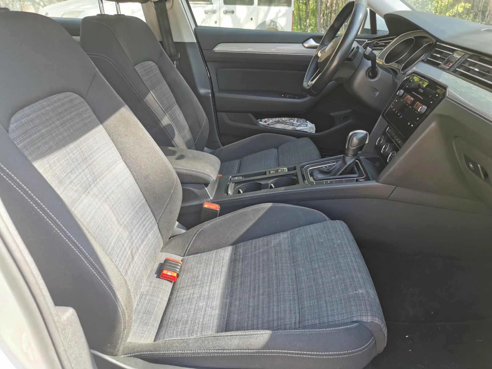 VW Passat 2.0 tdi, dsg 7, снимка 10 - Автомобили и джипове - 54323455