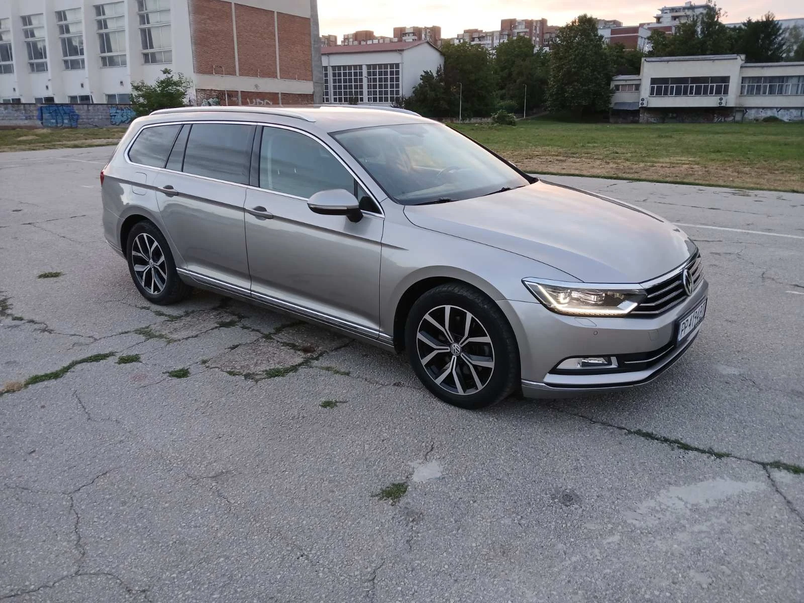 VW Passat 2.0 TDI DIGITAL , снимка 4 - Автомобили и джипове - 55647449