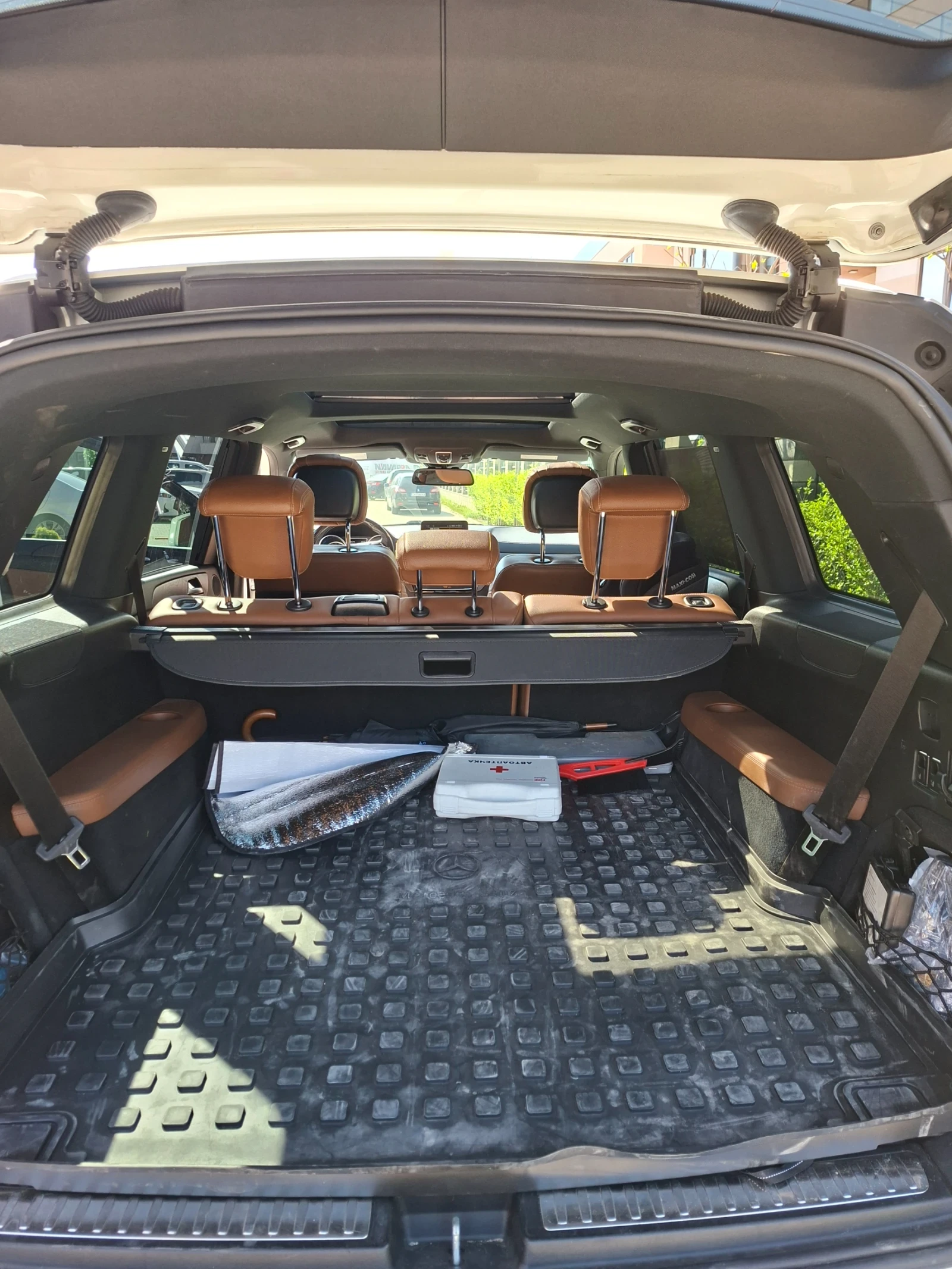 Mercedes-Benz GLS 450, снимка 10 - Автомобили и джипове - 54492817