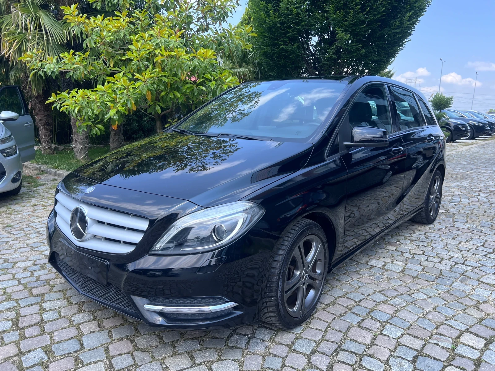 Mercedes-Benz B 180 Executive Full edition Led