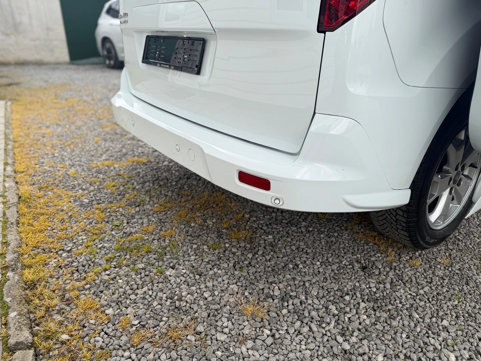 Ford Tourneo Connect 1.5Hdi-Автоматик-Фейс-Швейцария , снимка 11 - Автомобили и джипове - 54826337
